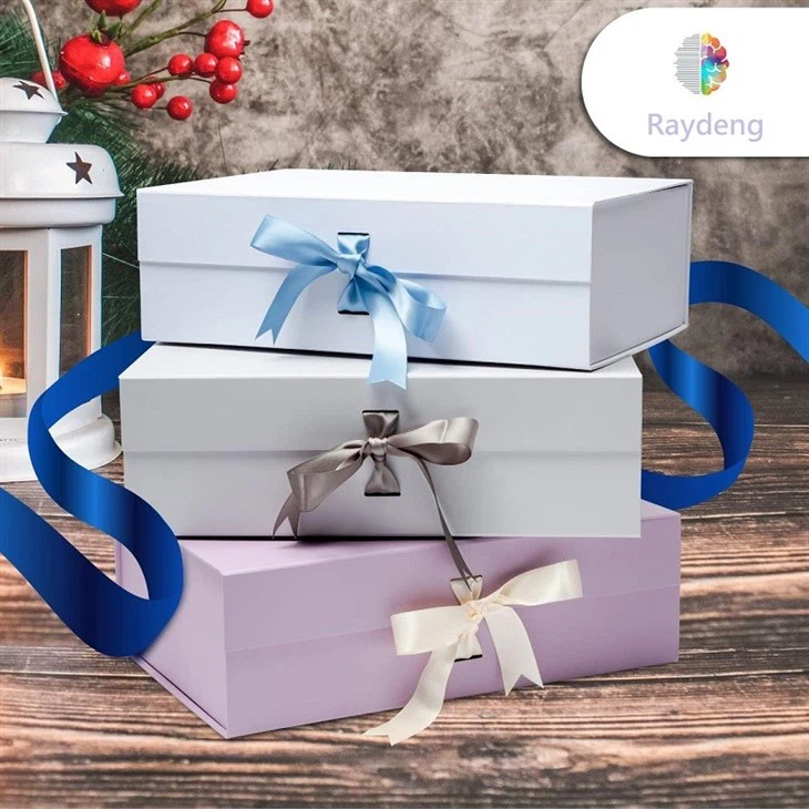 colors of folding boxes with ribbon bows