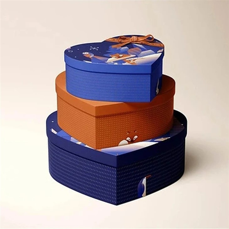 Navy Heart Shaped Chocolate Packaging Box