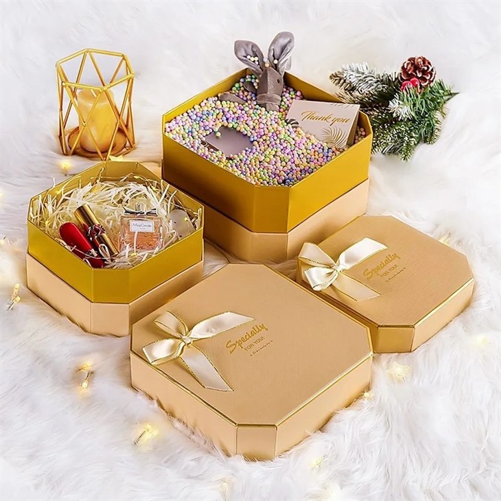 Wedding Octagonal Ribbon Gift Boxes